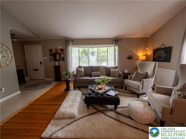 2087 Hopewell Road, Bethlehem City, PA 18017