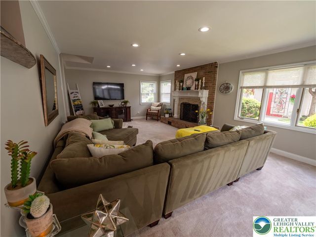 2087 Hopewell Road, Bethlehem City, PA 18017