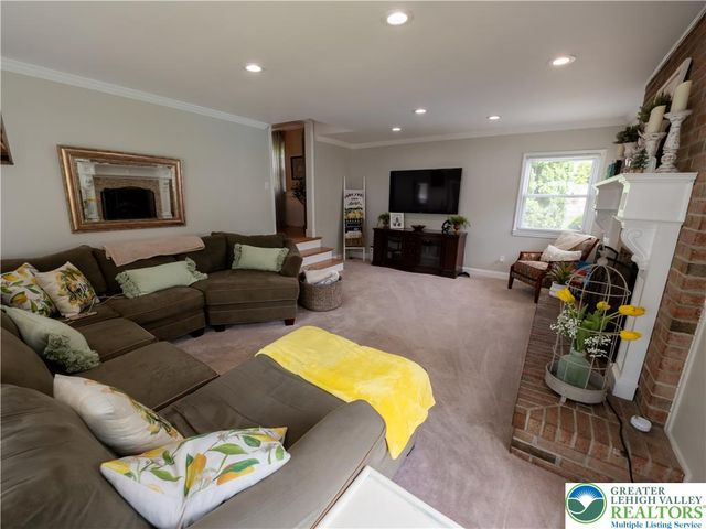 2087 Hopewell Road, Bethlehem City, PA 18017