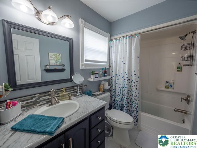 2087 Hopewell Road, Bethlehem City, PA 18017