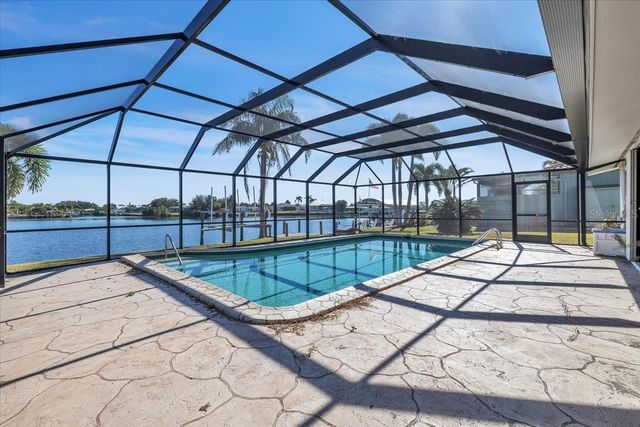 217 E TARPON BOULEVARD NW, Port Charlotte, FL 33952