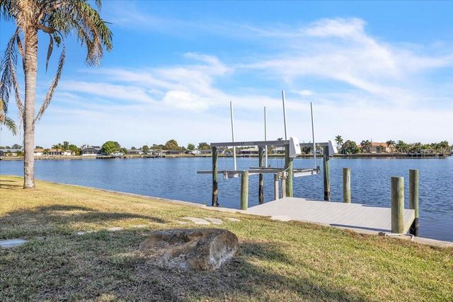 217 E TARPON BOULEVARD NW, Port Charlotte, FL 33952