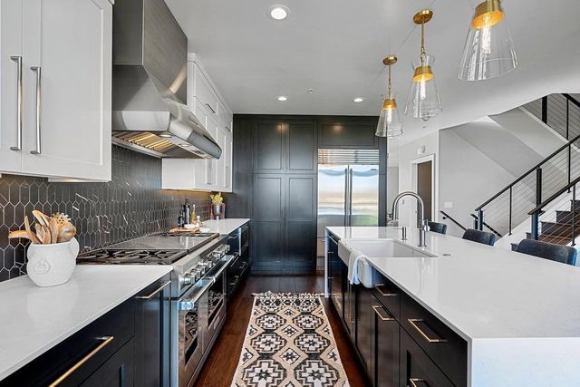 1108 BROOKWOOD DRIVE, Green Bay, WI 54304