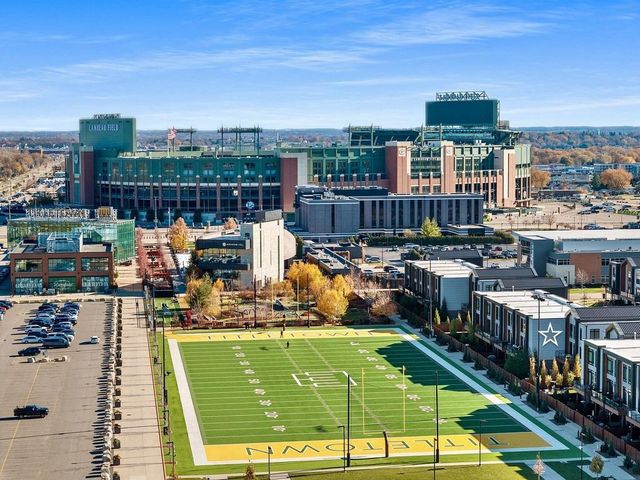 1108 BROOKWOOD DRIVE, Green Bay, WI 54304