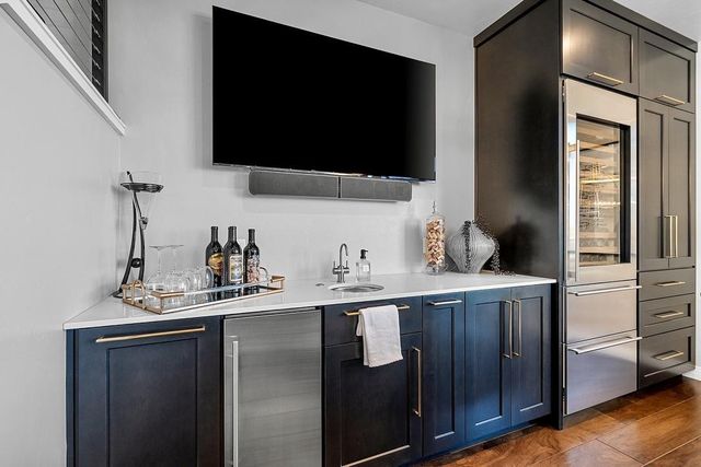 1108 BROOKWOOD DRIVE, Green Bay, WI 54304