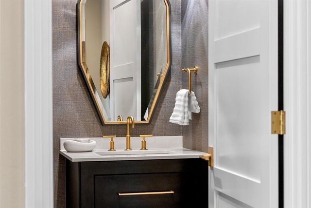 1108 BROOKWOOD DRIVE, Green Bay, WI 54304