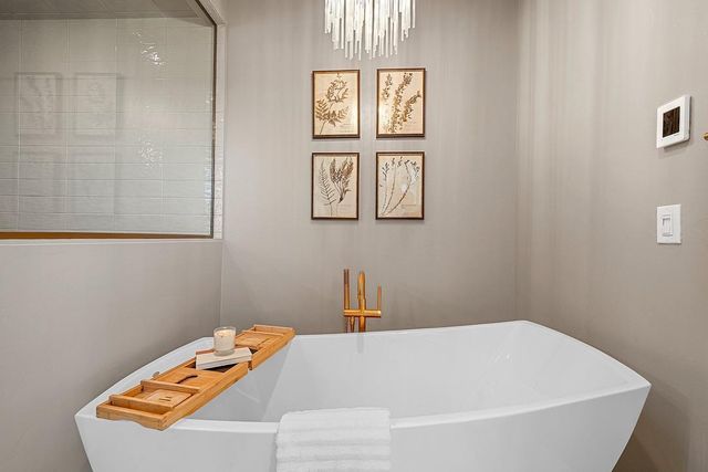 1108 BROOKWOOD DRIVE, Green Bay, WI 54304