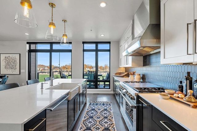 1108 BROOKWOOD DRIVE, Green Bay, WI 54304