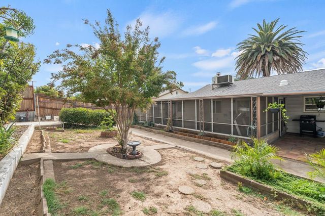 4243 Sloan Dr, North Highlands, CA 95660