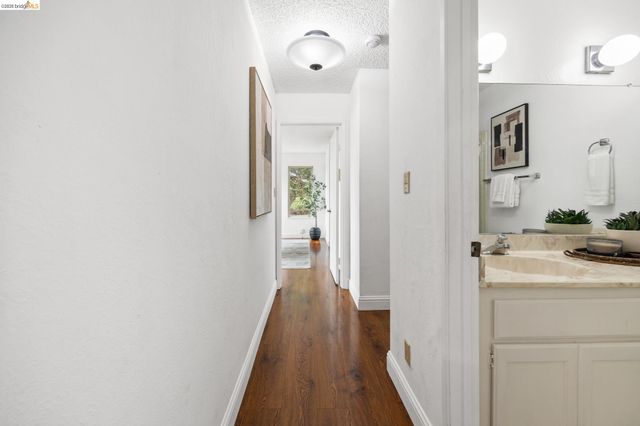 201 Vista Heights Rd, El Cerrito, CA 94530