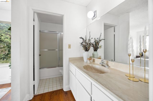 201 Vista Heights Rd, El Cerrito, CA 94530