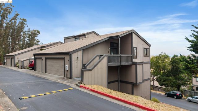 201 Vista Heights Rd, El Cerrito, CA 94530