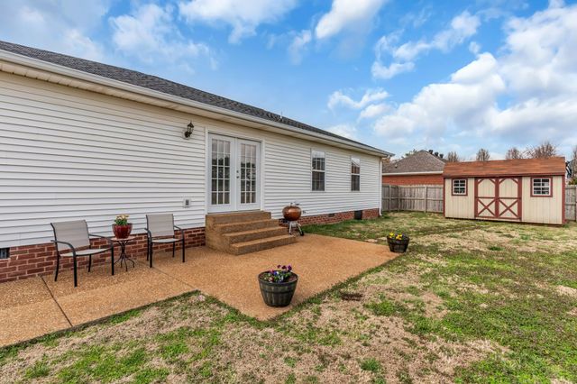 115 Irish Oaks Dr, Portland, TN 37148