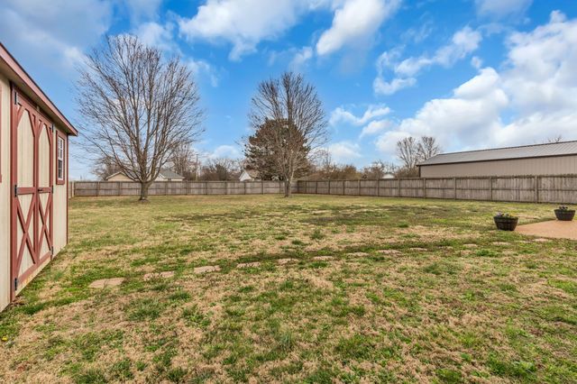 115 Irish Oaks Dr, Portland, TN 37148