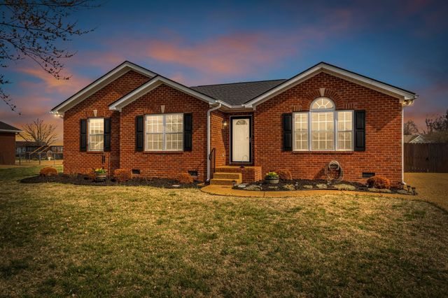 115 Irish Oaks Dr, Portland, TN 37148