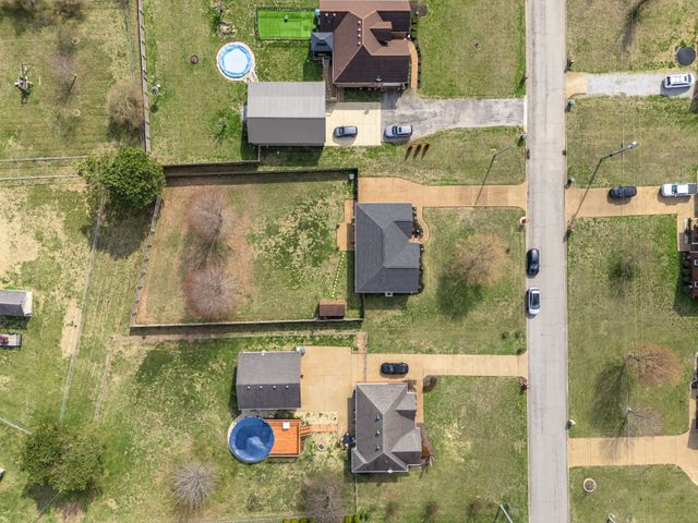 115 Irish Oaks Dr, Portland, TN 37148