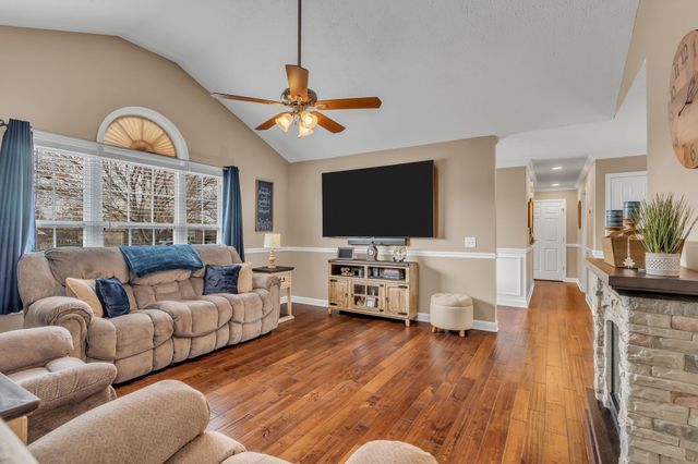 115 Irish Oaks Dr, Portland, TN 37148