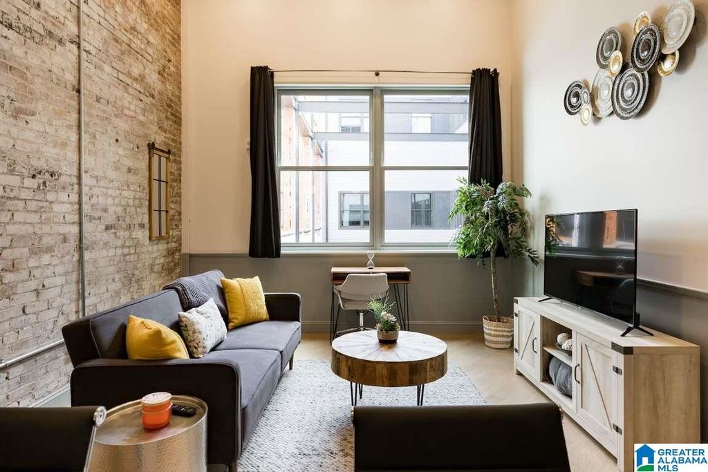 2212 Morris Ave Apt 318, Birmingham, AL 35203