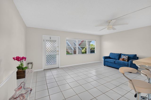 591 Fanshaw O, Boca Raton, FL 33434