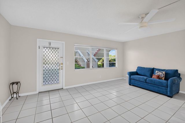 591 Fanshaw O, Boca Raton, FL 33434
