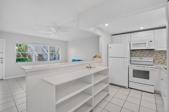591 Fanshaw O, Boca Raton, FL 33434
