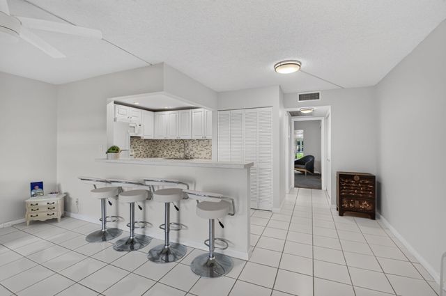 591 Fanshaw O, Boca Raton, FL 33434