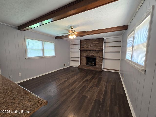 9313 Le Beau Ct, Louisville, KY 40299