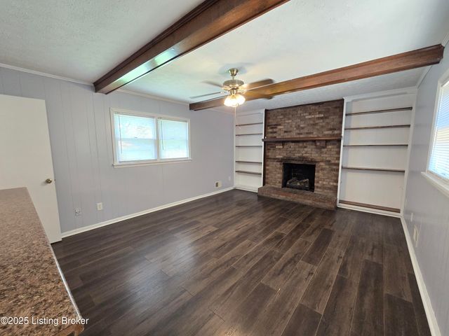 9313 Le Beau Ct, Louisville, KY 40299