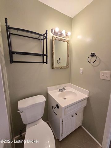 9313 Le Beau Ct, Louisville, KY 40299