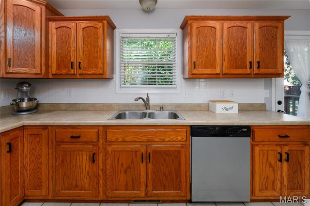 1 Park View, Waynesville, MO 65583