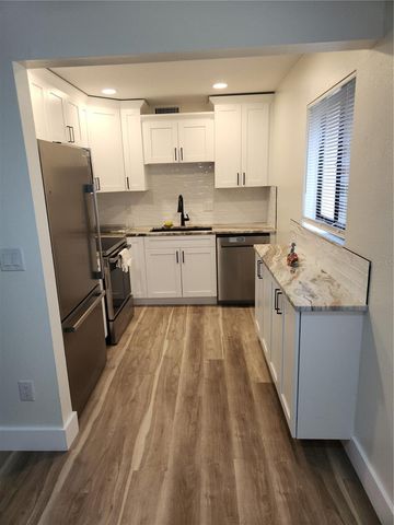 11809 RAINTREE LAKE LANE B, Tampa, FL 33617