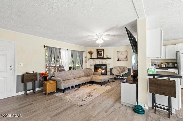 6097 Dutch Elm Drive, Joplin, MO 64804