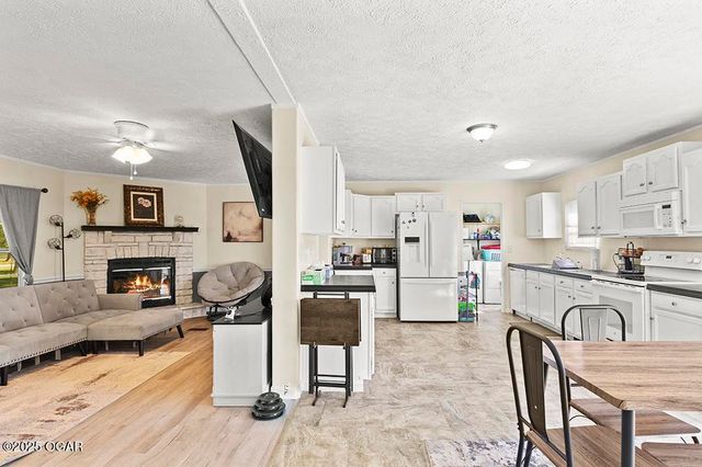 6097 Dutch Elm Drive, Joplin, MO 64804