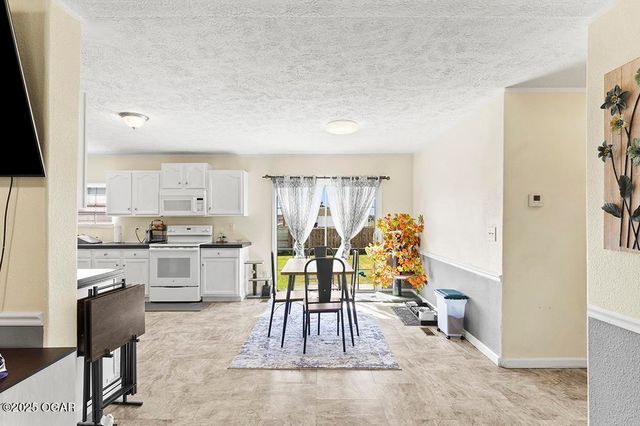 6097 Dutch Elm Drive, Joplin, MO 64804