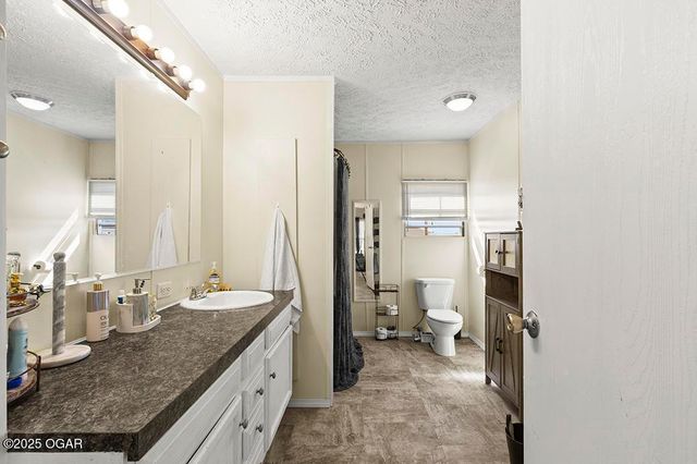 6097 Dutch Elm Drive, Joplin, MO 64804