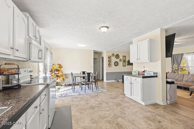 6097 Dutch Elm Drive, Joplin, MO 64804