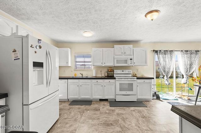 6097 Dutch Elm Drive, Joplin, MO 64804