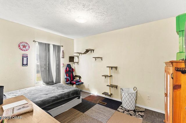 6097 Dutch Elm Drive, Joplin, MO 64804