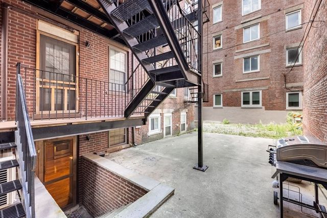 11 Wiget Street 1, Boston, MA 02113