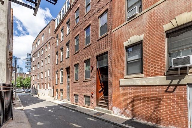 11 Wiget Street 1, Boston, MA 02113