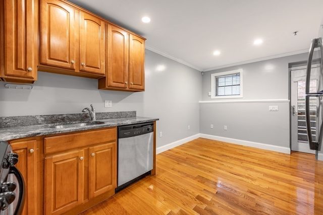 11 Wiget Street 1, Boston, MA 02113