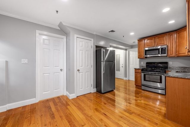 11 Wiget Street 1, Boston, MA 02113