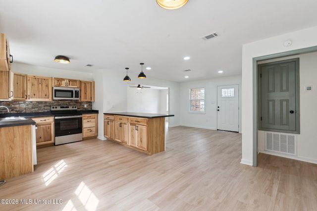 2217 Briargate Drive, Gautier, MS 39553