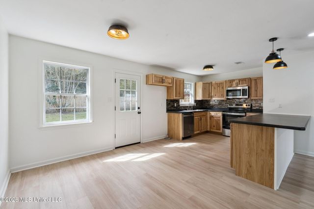 2217 Briargate Drive, Gautier, MS 39553