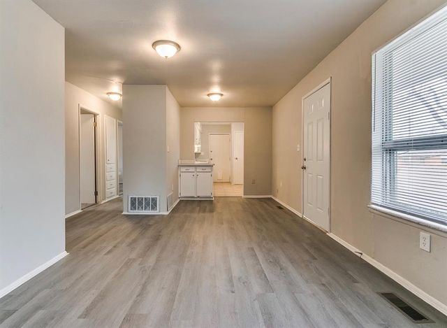 912 NW 24th Street, Moore, OK 73160