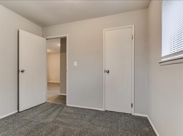 912 NW 24th Street, Moore, OK 73160