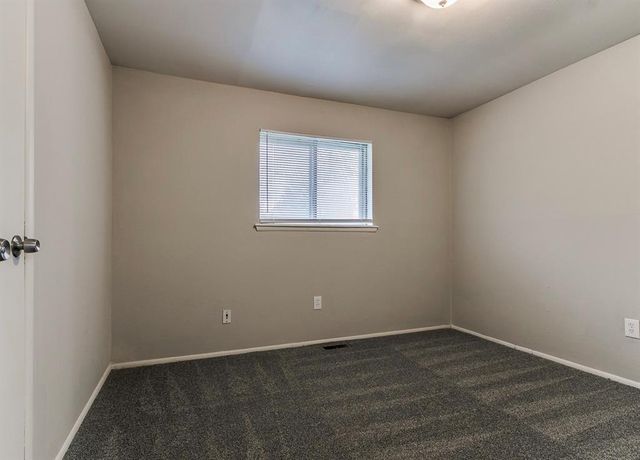 912 NW 24th Street, Moore, OK 73160