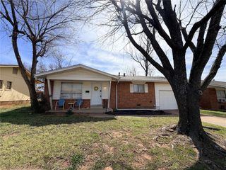 912 NW 24th Street, Moore, OK 73160