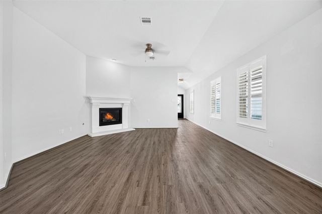 4419 Waterside Cove Lane, Houston, TX 77053