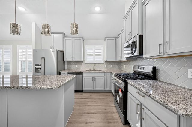 4419 Waterside Cove Lane, Houston, TX 77053